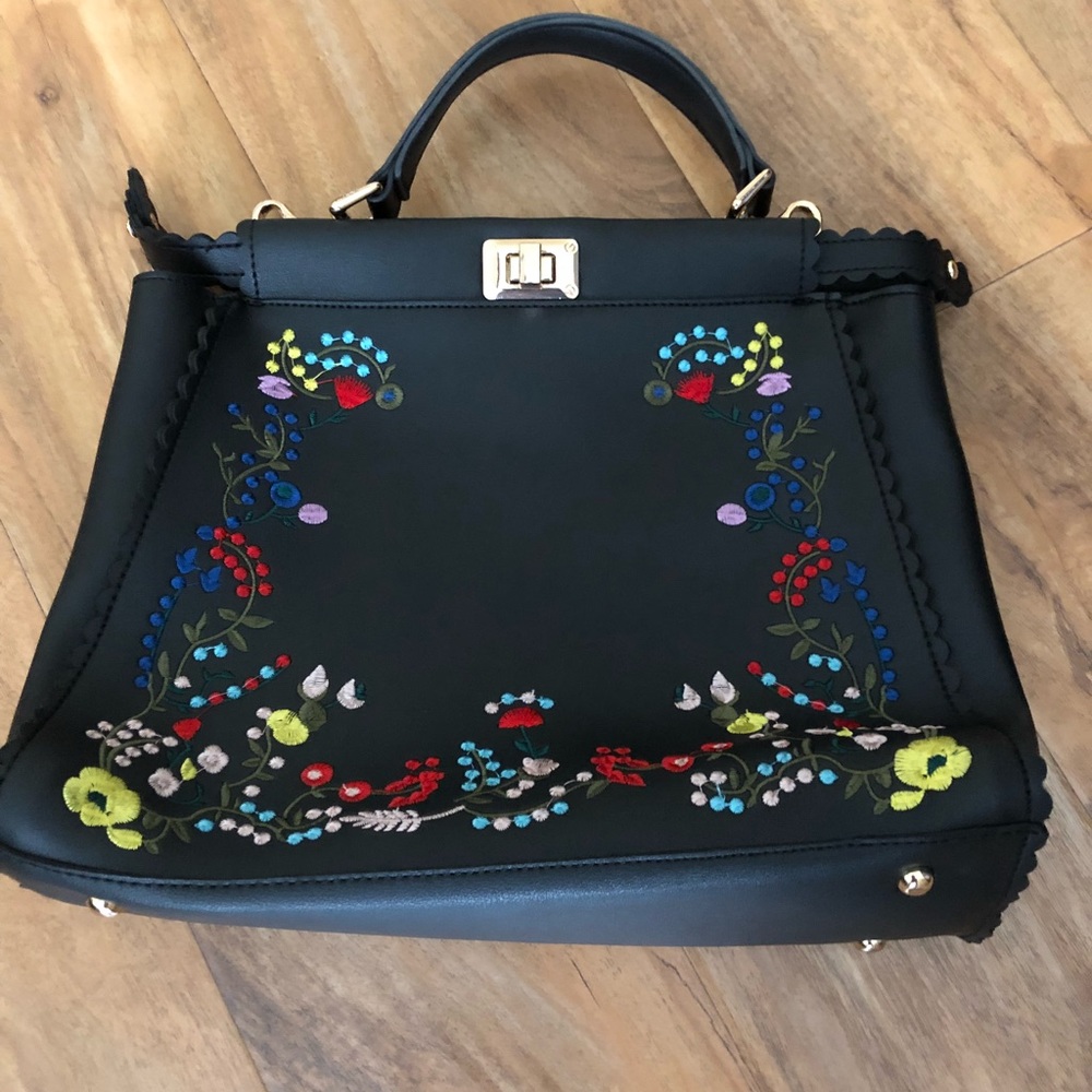 Forever 21 floral purse